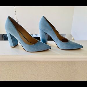 Beautiful Powder Blue Heels 💙